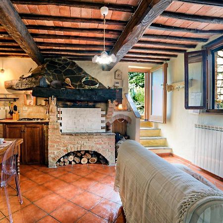 Апартаменты Molino Delle Fate Сиена Экстерьер фото